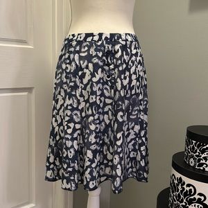 Amber Sun Blue & White Skirt size 10 with side zipper